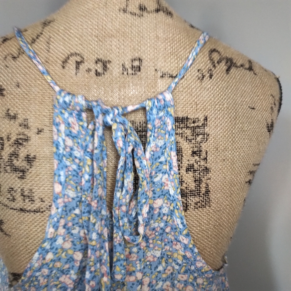 5/$25 Blue Floral Tank Small - Picture 2 of 6